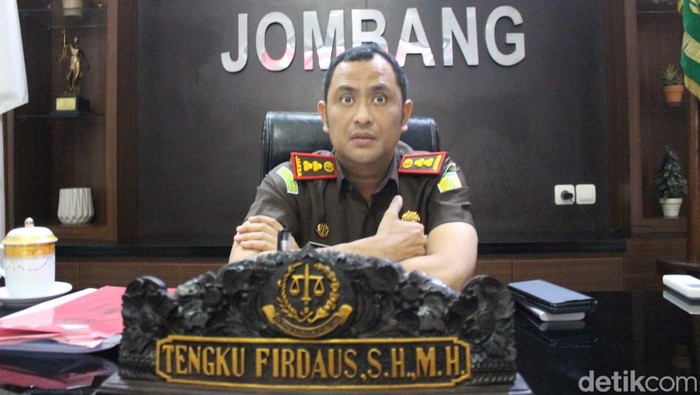 Kajari Jombang Tengku Firdaus