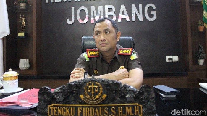 Kajari Jombang Tengku Firdaus