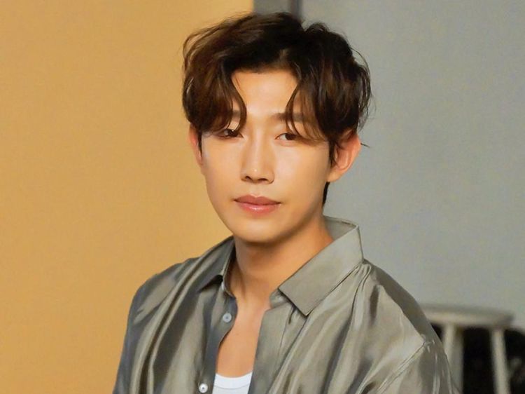 Extraordinary Attorney Woo Bikin Aktor Kang Ki Young Makin Meroket