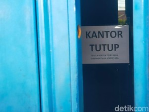 Kantor ACT Jatim di Surabaya Tutup-Banner Dicopot