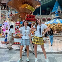 Luna Maya memang dikenal sebagai salah satu artis Indonesia yang hobby travelling. Sebelum bertolak ke Korea Selatan, Luna Maya sempat mengunjungi Amsterdam dan Paris. Foto: Instagram/@lunamaya