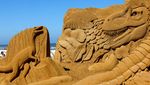Keren! Mengunjungi Festival Patung Pasir Dinosaurus di Belgia