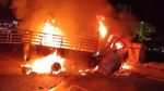 Potret Ngeri Mobil Pikap Terbakar di Subang