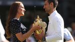 Momen Kate Middleton Serahkan Tropi Juara Wimbledon 2022