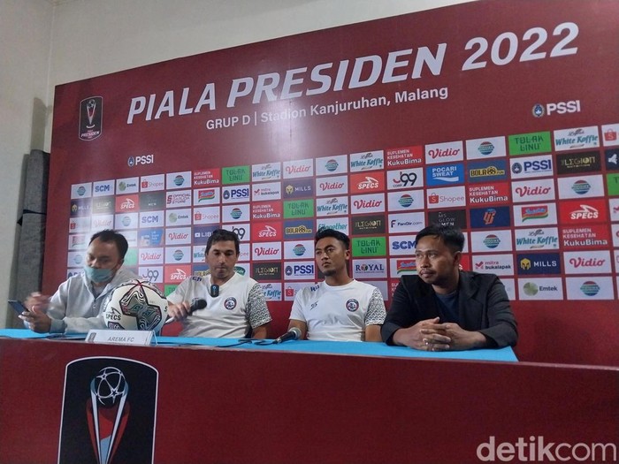 Pelatih Arema FC Eduardo Almeida