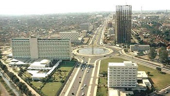 Perbedan Jakarta dulu dan sekarang. Foto: Boredpanda