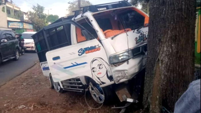 Pikap tabrak motor di Malang