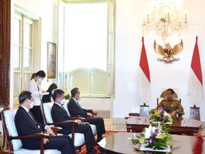 Menlu China Temui Jokowi di Istana, Apresiasi Kunjungan ke Rusia-Ukraina