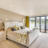 Rumah ala Teletubbies ini dibangun pada 2017 dengan luas bangunan 650 m2. Rumah ini memiliki lima kamar tidur dan empat kamar mandi. Foto: Dok. Strutt & Parker