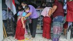 Tahun Ajaran Baru, Orang Tua di Jogja Berburu Seragam Sekolah Anak