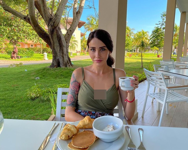 Kamu selalu menjadi wanita paling cantik di dunia, Kamu mengagumkan dan benar-benar sempurna, tulis para netizen di kolom komentar Instagram-nya.Foto: Instagram Stephanie Beaudoin