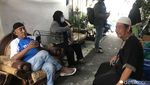 Suasana Rumah Duka Rini S Bon Bon