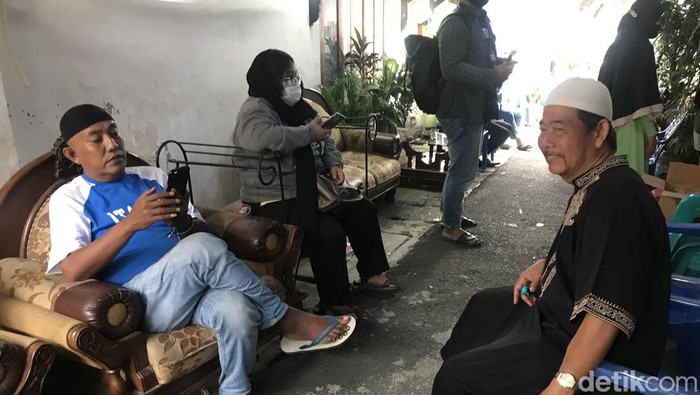 Suasana Rumah Duka Rini S Bon Bon