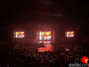 Kerinduan THE B INA yang Terbayarkan di Konser THE BOYZ Jakarta