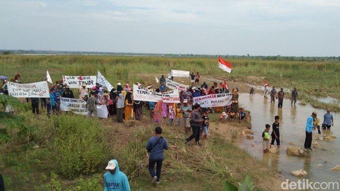 Warga Lamongan demo tolak pengukuran tanah sengketa