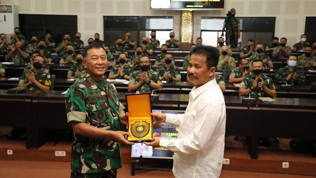 Kepala BP Batam Berbagi Ilmu Pembangunan Daerah ke Perwira Siswa TNI