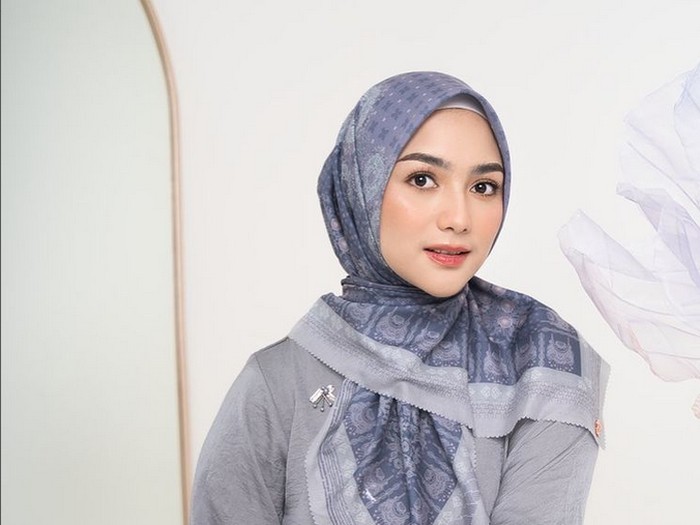 Foto Citra Kirana tampil syari. Foto Citra Kirana tampil syari.