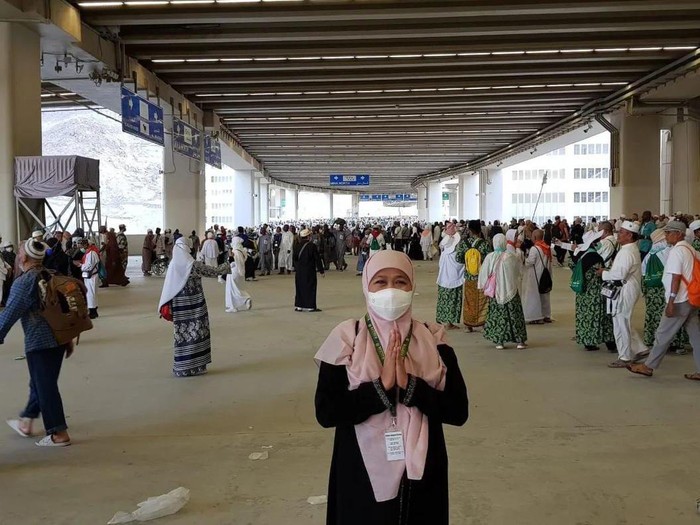 Gubernur Khofifah usai melontar jumroh
