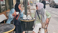 Morning tea, tulis Marissya Icha sebagai keterangan foto. Rupanya ia suka mengawali hari dengan menikmati secangkir teh hangat.