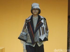 10 Koleksi Indahnya Busana Terbaru Biyan, Terbuat dari Tenun Ikat Sumba
