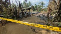 Diketahui, Kampung Adat Kuta ini merupakan lokasi istimewa yang ada di Kabupaten Ciamis. Semua penduduknya tetap memegang teguh wasiat warisan leluhur. Semua rumah di lokasi ini tidak ada yang menggunakan tembok atau genting. Semua rumah panggung berbahan kayu, bambu dengan atap ijuk dan kirai.