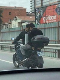 Kumpulan Foto Tak Masuk Akal tapi Bikin Penasaran, Awas Terkecoh