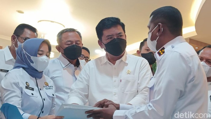 Menteri ATR/BPN Hadi Tjahjanto di Kantor Pertanahan Kota Medan.