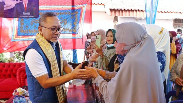 Menteri Perdagangan Tinjau Pasar Murah Di Wilayah Kota Bandar Lampung. (Lampungprov.go.id)