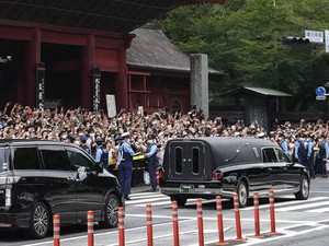 Penghormatan Terakhir bagi Shinzo Abe saat Pemakaman