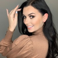 Natasha Hemmings dinobatkan sebagai Miss England 2015. Dulu dia sempat tidak percaya diri dengan kecantikan. Foto: Dok. Instagram/@natashahmusic