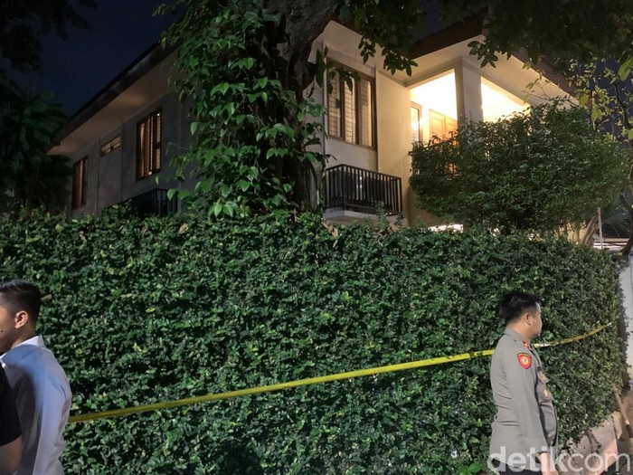 Olah TKP rumah Kadiv Propam Irjen Ferdy Sambo