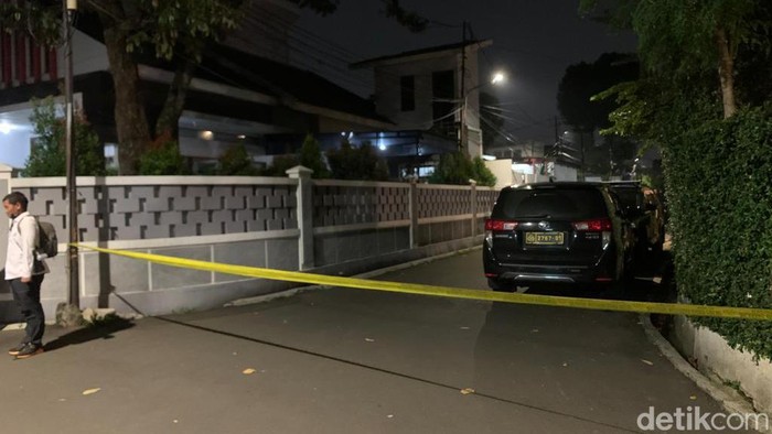 Olah TKP rumah Kadiv Propam Irjen Ferdy Sambo