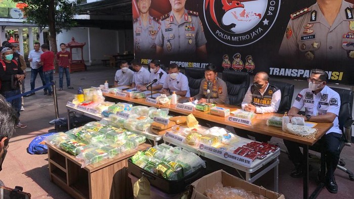 Polda Metro menangkap 35 kurir-pengedar selama Mei-Juni 2022
