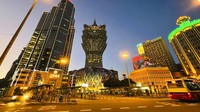 Perintah minggu ini menandai pertama kalinya sejak awal 2020 pada awal pandemi bahwa kasino ditutup langsung, yang mencerminkan urgensi resmi tentang penanggulangan wabah terbaru. Pembatasan yang diberlakukan pada bulan Juni membatasi tenaga kerja mereka hingga 10% dari tingkat normal.