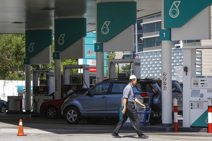 SPBU Petronas di Kuala Lumpur, Malaysia (AP Photo/Joshua Paul)