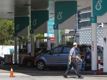 Enaknya Pemilik Mobil di Malaysia: Pajak Rendah, Bensin Murah