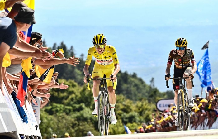 PLANCHE DES BELLES FILLES, FRANCE - JULY 08: Geraint Thomas of The United Kingdom and Team INEOS Grenadiers competes during the 109th Tour de France 2022, Stage 7 a 176,3km stage from Tomblaine to La Super Planche des Belles Filles 1141m / #TDF2022 / #WorldTour / on July 08, 2022 in Planche des Belles Filles, France. (Photo by Alex Broadway/Getty Images)