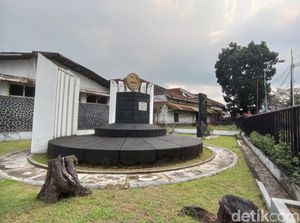 Melihat Tugu Sejarah Koperasi Indonesia di Tasikmalaya