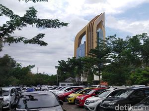 Unair Peringkat 345 Kampus Terbaik Dunia, Naik 24 Tingkat dari Sebelumnya