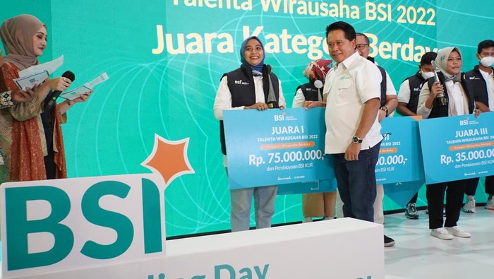 PT Bank Syariah Indonesia Tbk (BSI) berupaya mendorong para pelaku UMKM untuk naik kelas lewat progrm talenta wirausaha.