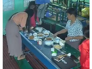 Begini Nasib Wanita yang Kebanyakan Foto Makanan Sebelum Disantap