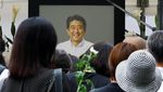 Warga Jepang Antre Beri Penghormatan untuk Shinzo Abe
