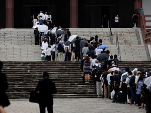 Antrean Warga Jepang Beri Penghormatan Terakhir untuk Shinzo Abe