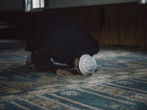 Doa Setelah Sholat Tahajud Lengkap Latin dan Tata Caranya