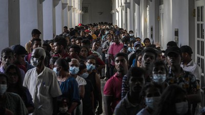 Foto Terbaru, Rumah Presiden Sri Lanka Dipenuhi Massa Sampai ke Jalan
