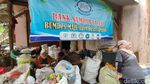 Bayar Pajak Motor Pakai Sampah di Ciamis