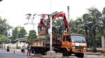 Perbaikan Lampu PJU di Kolong Tol Bekasi Raya