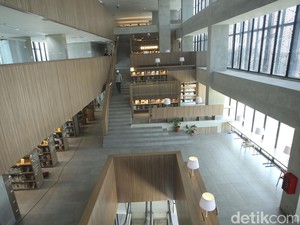 Cara ke Taman Ismail Marzuki Naik KRL hingga TransJakarta