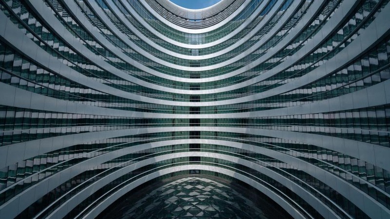 Foto refleksi merupakan salah satu teknik fotografi yang menghasilkan gambar pantulan indah. Penasaran seperti apa? Simak foto-fotonya dibawah ini.