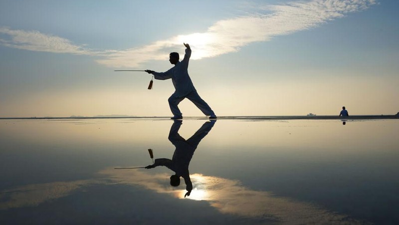 Foto refleksi merupakan salah satu teknik fotografi yang menghasilkan gambar pantulan indah. Penasaran seperti apa? Simak foto-fotonya dibawah ini.